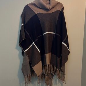 House of Harlow 1960 Black and Tan Poncho